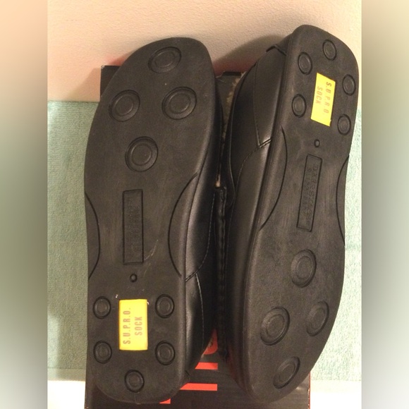 Men’s Black Faux Leather Slippers - Picture 5 of 7